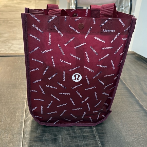 SMALL LULULEMON SHOPPING BAG NWT Purchased - Picture 1 of 7